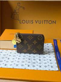 Picture of Louis Vuitton Wallets _SKUfw233561371fw